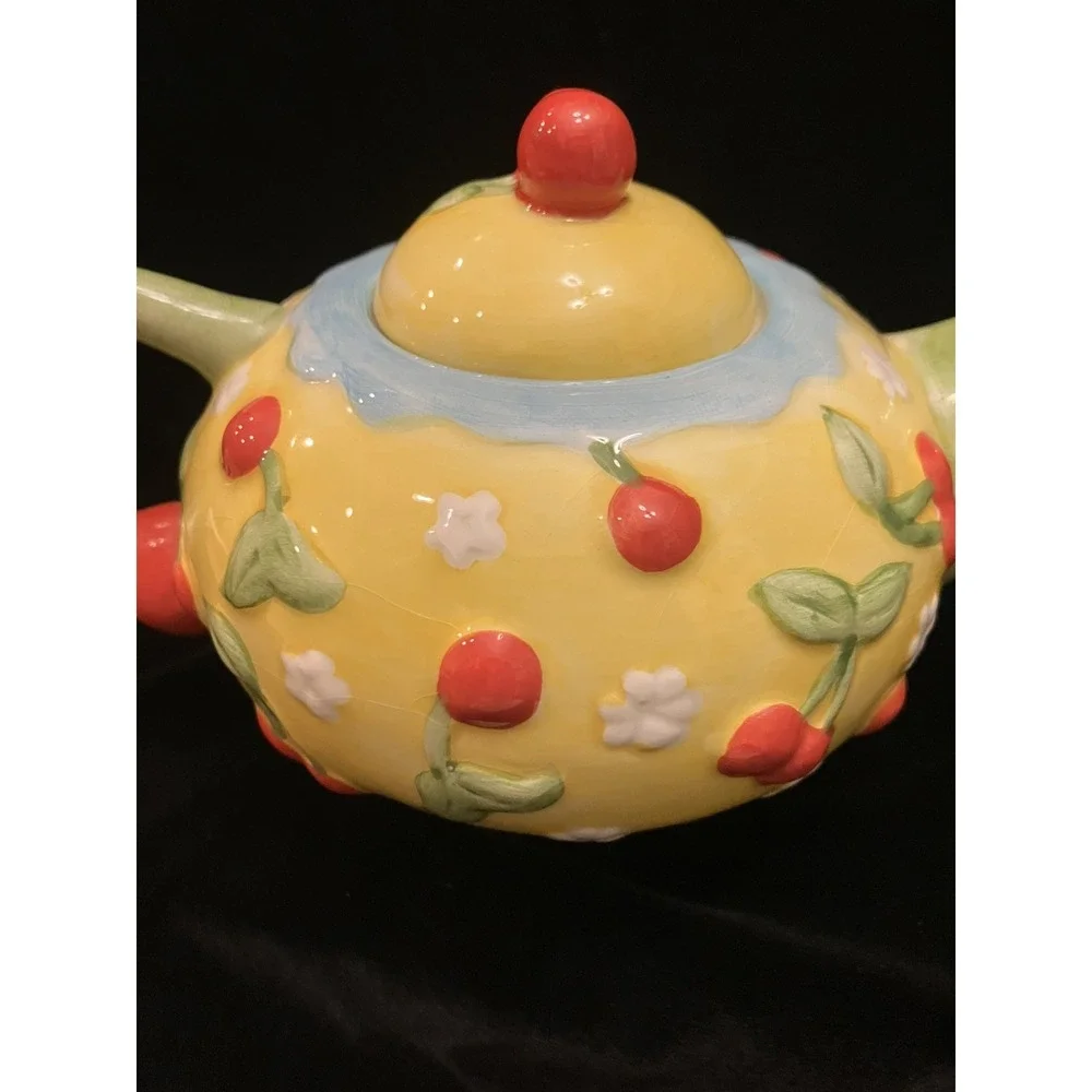 Oneida Cherries Jubilee Yellow Red Floral Ceramic Country Teapot Discontinued